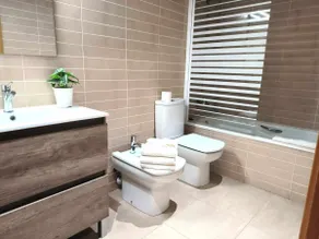 Mazi Apartments 2, Apartment with king bed and so. - Image 3