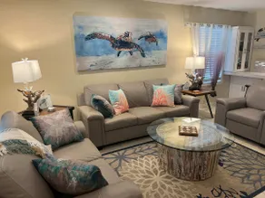 Lakeview Seashell 2BR Cottage, Pets Welcome! Sleeps 4 - Image 3