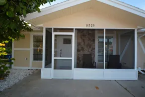 Lakeview Seashell 2BR Cottage, Pets Welcome! Sleeps 4 - Image 5
