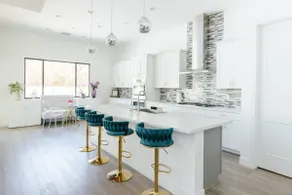 Orange Blossom | Free Pool Heat, Spa & Walkable to Old Town - Image 3