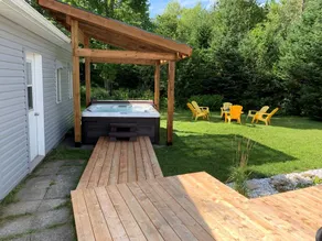 The Surf N Turf-Spa-Eastman-Lake Access - Image 2