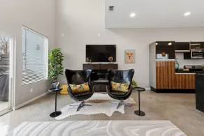 2 Min Walk Dickies Arena | Lux Home | Parking - Image 3