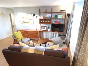 Stylish two bed flat, city centre, free parking - Image 5
