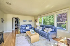 Direct Beach Access: Getaway on Port Orchard! - Image 4