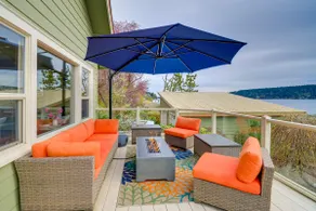 Direct Beach Access: Getaway on Port Orchard! - Image 2