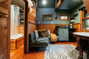 The Loft @ SkyCamp: Romantic Cabin near Stevens Pass, fit for two - Image 5