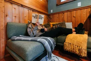 The Loft @ SkyCamp: Romantic Cabin near Stevens Pass, fit for two - Image 4