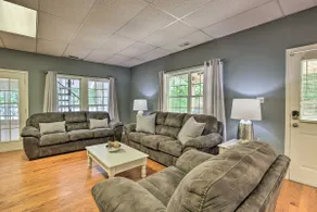 'The B Haus' Lakefront Retreat w/ Boat Ramp! - Image 4