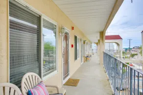Quaint Wildwood Condo ~ Walk to Beach! - Image 3
