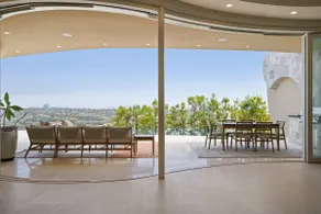 Private Estate in La Jolla w/ Infinity Pool, Panoramic Ocean Views & Gym - Image 5