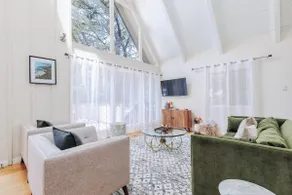 Seaglass Home - Pet Friendly - Image 4