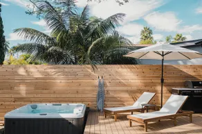 Vitamin Sea Beach Retreat・eBikes・Espresso・Hot Tub - Image 4