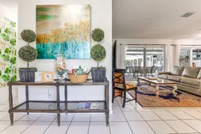 'Tropical Landing' Stuart Home w/ Pool + Grill! - Image 4