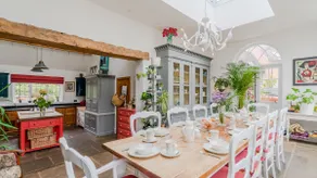 Kington Grange - sleeps 16 guests in 7 bedrooms - Image 2