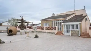 The house of the tinaja - a country house with a pool - Image 2