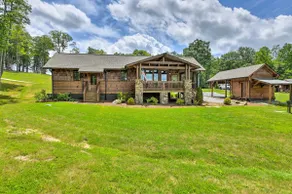 Hike, Ski & More! Pet-Friendly Home in Glenville - Image 3