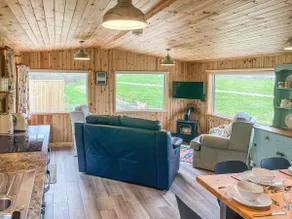 Langston Farm Chalet - Image 3