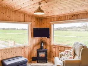Langston Farm Chalet - Image 4