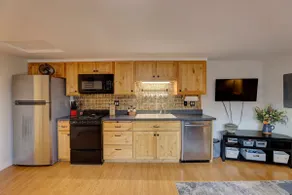 Sweet Wyoming Suite, Centrally located Stay + Wifi - Image 5