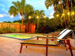 Fox Private Resort-Heated Pool, Spa-Downtown&Beach - Image 4