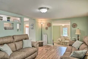 Peaceful Satsuma Escape w/ Dunns Creek Access - Image 4