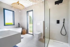 Le Prado - Vue 360 Piscine & Spa - Bersy Luxury Properties - Image 5
