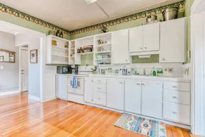 Two-story, mountain view getaway with wood stove, - Image 3