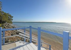Burrum Beach House-Waterfront-Private Jetty-2BR - Image 3