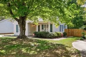 *Walk to Downtown * Fenced Yard - Image 3