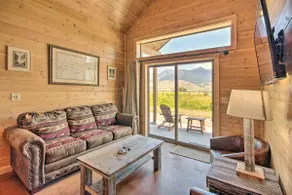 Dreamy Mountain-View Cabin Near Yellowstone! - Image 5