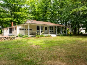 Charming Private Lakefront Cottage - Image 2