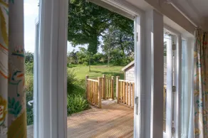 Luxurious 3 bedroom Villa (7) in Trewhiddle - Image 5