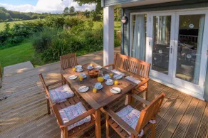 Luxurious 3 bedroom Villa (7) in Trewhiddle - Image 2