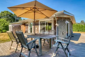 Coastal home with outdoor shower, grill, fireplace - Image 2
