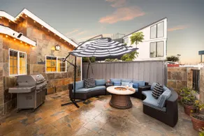 Sand Castle by Avantstay Beach House on Balboa Peninsula w/ Patio & Hot Tub - Image 5