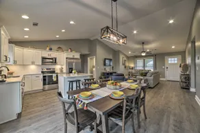 Cozy Murray Retreat Near MSU & Local Eateries - Image 2
