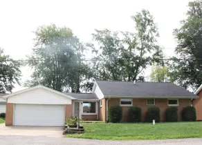 Miner Lake Lakefront Beach Cottage for Family Fun - Image 3