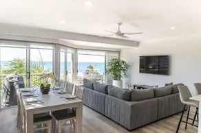 10 Andari, Sunshine Beach ~ Beachside Luxury Home - Image 4