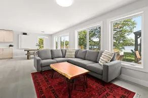 Mount Uniacke Lakefront Cottage - Image 2