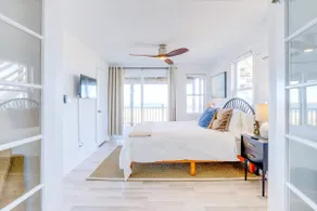 Sojourn | Ultimate Beach Front 2 Bedroom - Image 2