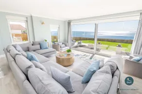Comfort Hill - Luxury hot tub sea views - Image 2