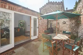 Host & Stay - The Old School House - Image 2