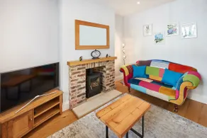Host & Stay - The Old School House - Image 4