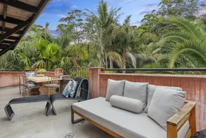 Lux Thirroul Escape Pool, Heated Spa Theatre Room - Image 5