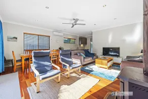Broadwater Waves - Image 5