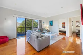 Broadwater Waves - Image 4