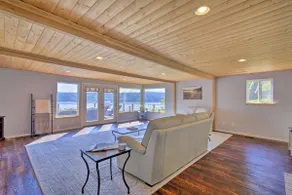 Waterfront Gig Harbor Home w/ Furnished Deck - Image 4