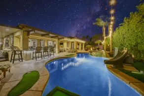 Hollywood: Spa, Pool & Slide, Putting Course! - Image 5