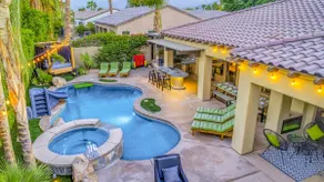 Hollywood: Spa, Pool & Slide, Putting Course! - Image 2
