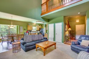 1/2 Mi to Lake Texoma: Home w/ Fire Pit & Grill! - Image 5